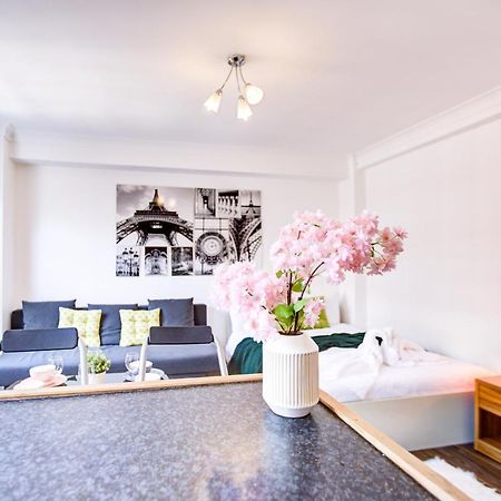 Cozy Studio In Central London Apartment ภายนอก รูปภาพ